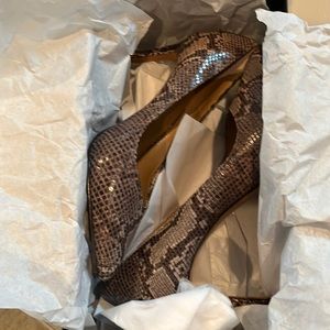 NIB Banana Republic Madison Nove Pump